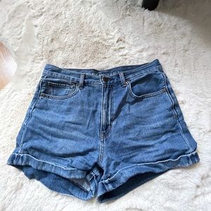 American Eagle Denim Shortz - Size 6